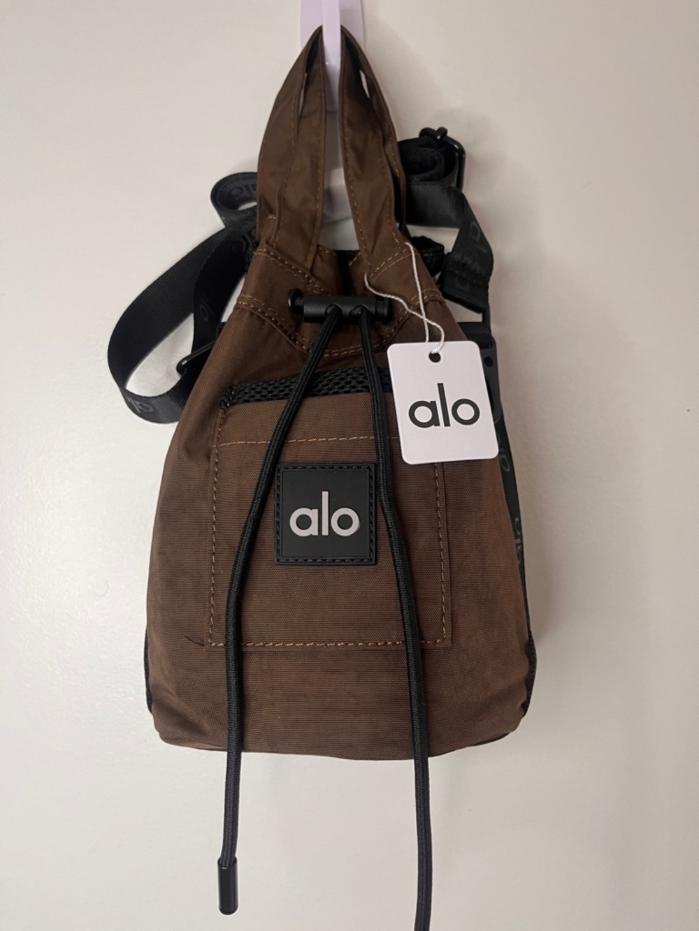 Alo Yoga bucket-style crossbody bag NWT BROWN AVAILABLE - Picture 6 of 15